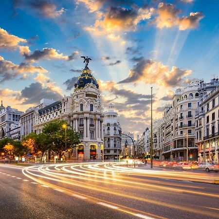 Apartamentos Felipe IV Plaza Mayor Madrid Luaran gambar