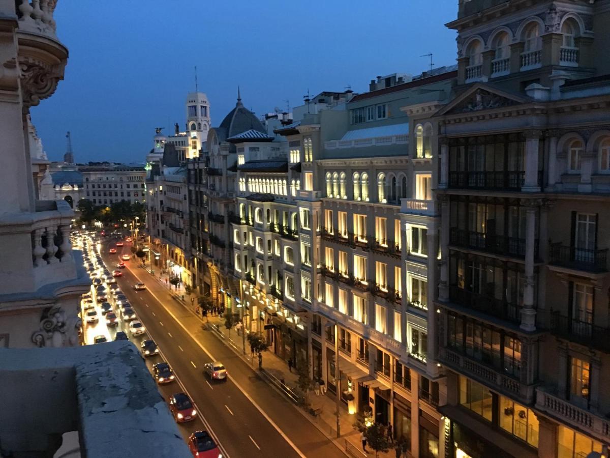 Apartamentos Felipe IV Plaza Mayor Madrid Luaran gambar