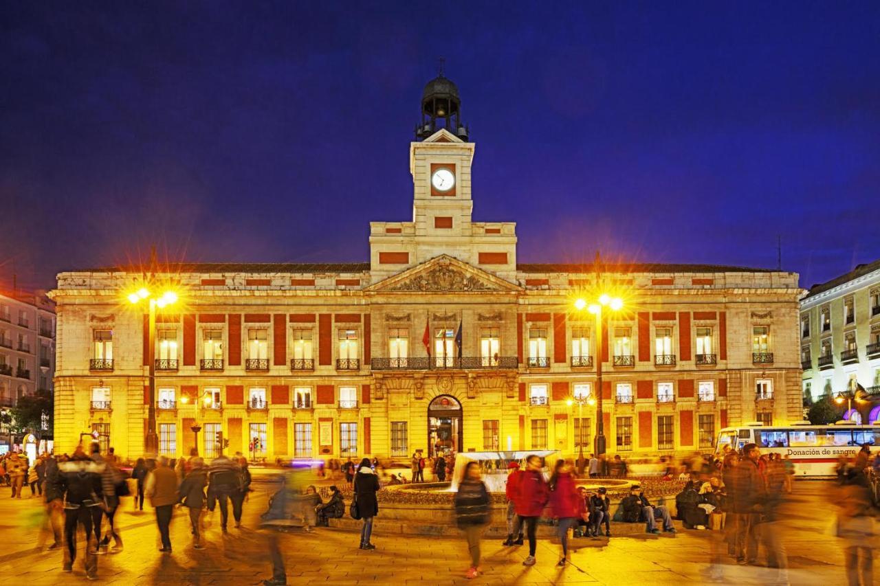 Apartamentos Felipe IV Plaza Mayor Madrid Luaran gambar
